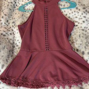 Lace detailed tank top